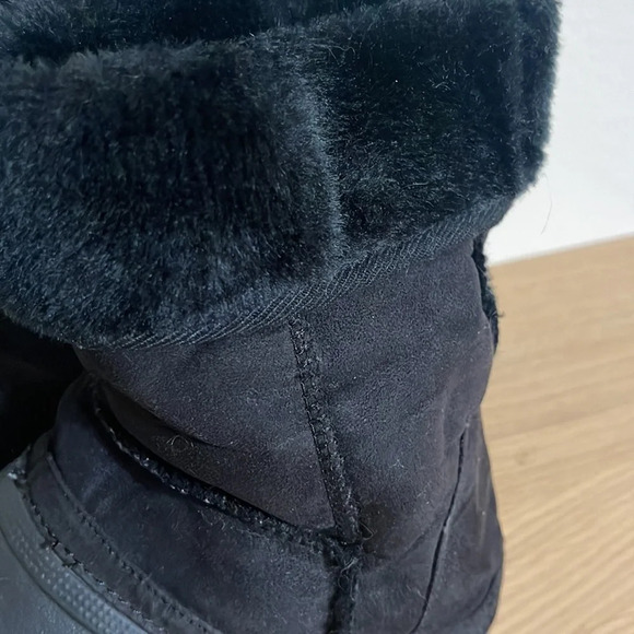 Black Faux Fur Winter Bloots size size 9 - Picture 3 of 16